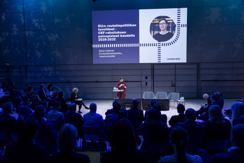 Merja Kyllösen puheenvuoro Lentoradan sidosryhmäseminaarissa 2026.